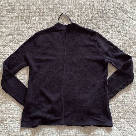 Banana Republic Navy Knit Cropped Cardigan - Picture 2 of 5